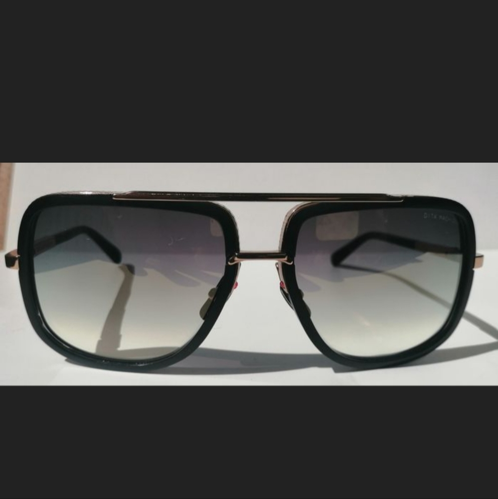 Dita Mach-One Titanium 18k with Black